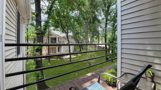 Houston 1-story, 2-bed 3305 Golden Trails Drive 208-idx