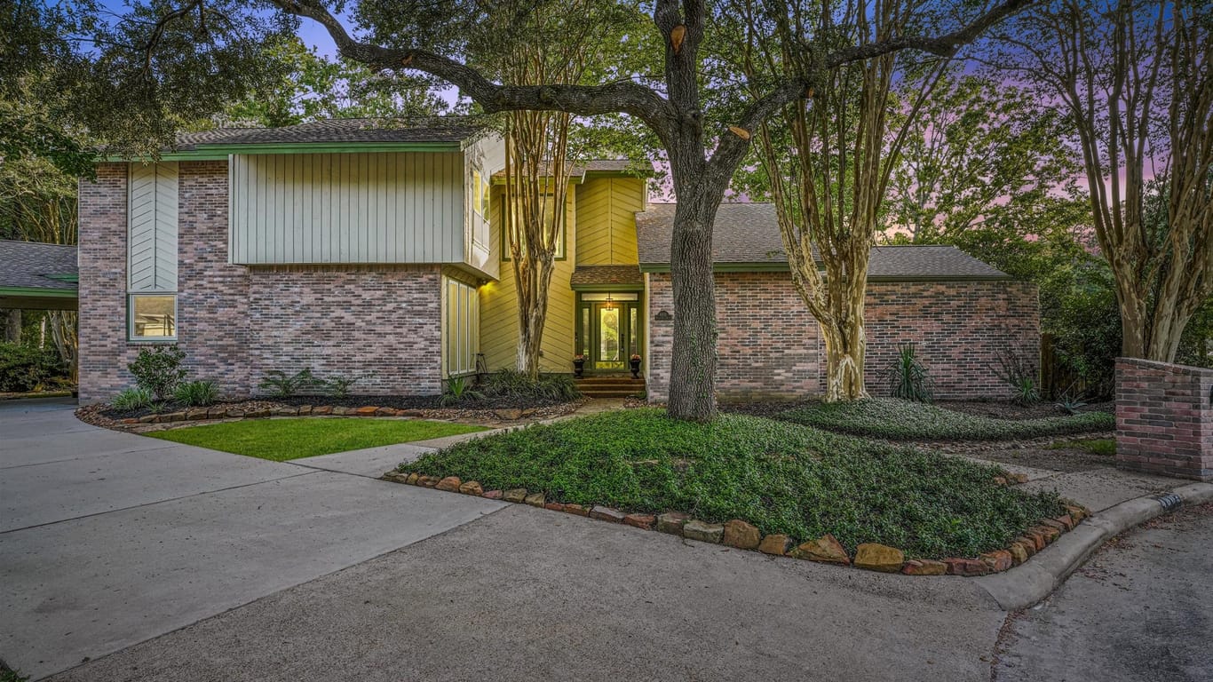 Houston 2-story, 4-bed 4802 River Hill Drive-idx