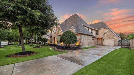 Houston 2-story, 6-bed 5915 Majestic Pines Drive-idx