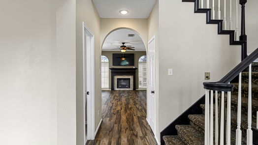 Houston 2-story, 4-bed 5210 Applevale Court-idx