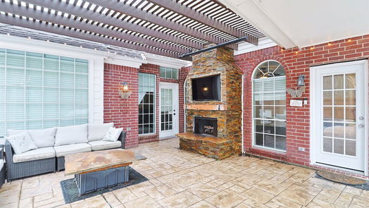 Houston 2-story, 4-bed 5210 Applevale Court-idx