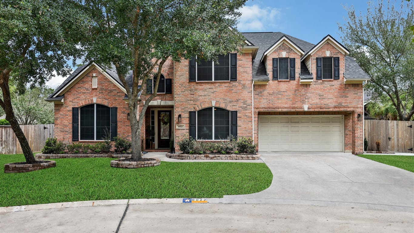 Houston 2-story, 5-bed 6022 Shady Alcove Court-idx