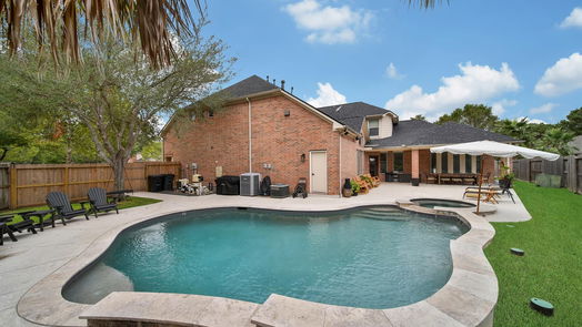 Houston 2-story, 5-bed 6022 Shady Alcove Court-idx