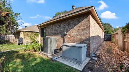 Houston null-story, 4-bed 4327 Brook Shadow Drive-idx