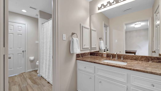 Houston 2-story, 6-bed 5311 Beaver Lodge Drive Drive-idx