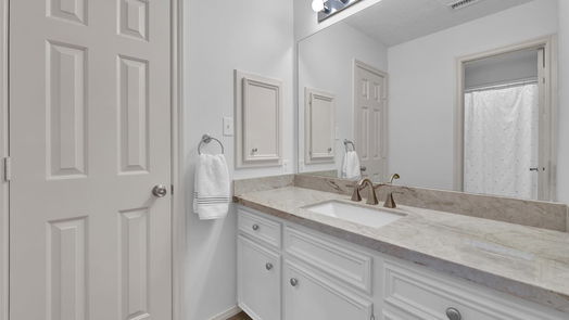 Houston 2-story, 6-bed 5311 Beaver Lodge Drive Drive-idx
