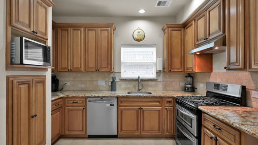 Kingwood 2-story, 4-bed 3207 Highland Laurels Drive-idx