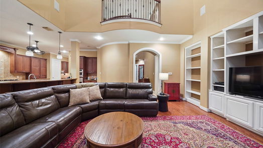 Kingwood 2-story, 4-bed 5918 Country Falls Lane-idx