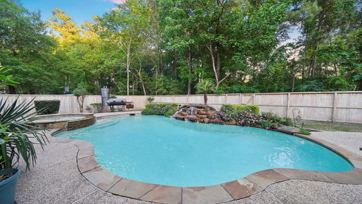 Kingwood 2-story, 4-bed 5918 Country Falls Lane-idx