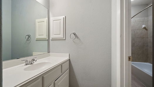 Kingwood 2-story, 4-bed 5918 Country Falls Lane-idx