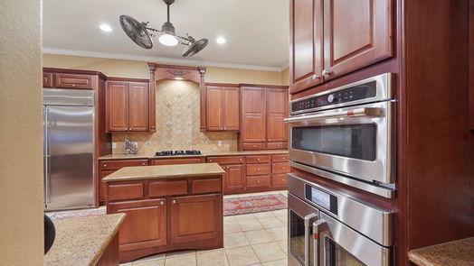 Kingwood 2-story, 4-bed 5918 Country Falls Lane-idx