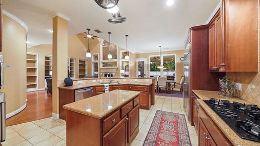 Kingwood 2-story, 4-bed 5918 Country Falls Lane-idx