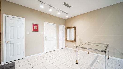 Kingwood 1-story, 1-bed 2803 Kings Crossing Drive 319-idx