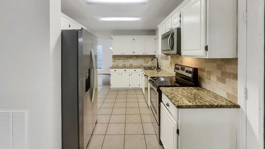 Kingwood 2-story, 3-bed 3414 Kings Mountain Drive-idx