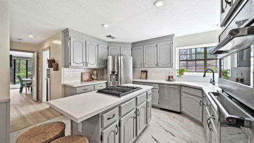 Kingwood 2-story, 4-bed 5215 Windy Lake Drive-idx