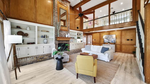 Kingwood 2-story, 4-bed 5215 Windy Lake Drive-idx