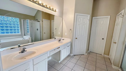 Humble 2-story, 4-bed 18427 Yellowstone Trail-idx