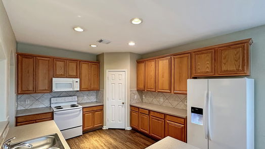 Humble 2-story, 4-bed 18427 Yellowstone Trail-idx