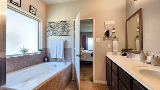 Humble 2-story, 4-bed 11926 Sunset Range Drive-idx