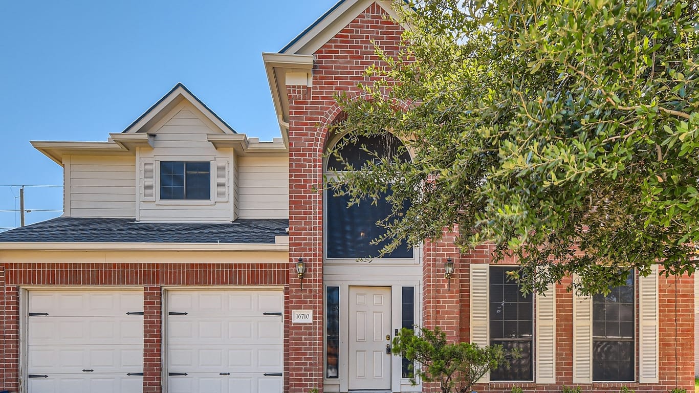 Humble 2-story, 4-bed 16710 Morning Shadows Way-idx