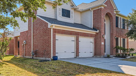 Humble 2-story, 4-bed 16710 Morning Shadows Way-idx