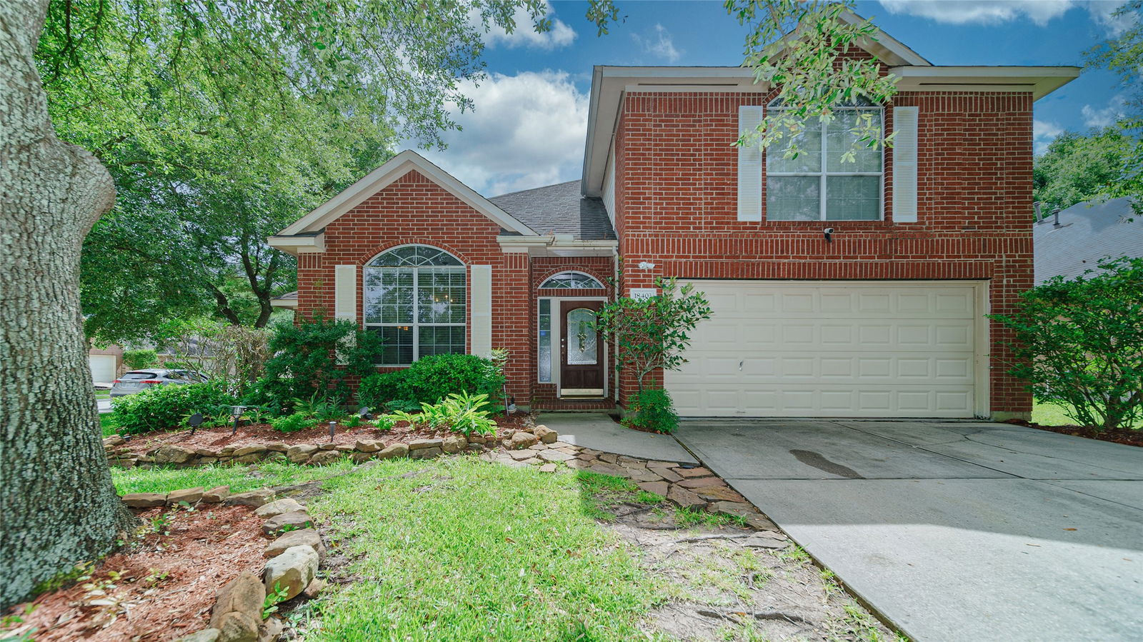 Humble 2-story, 3-bed 18403 Wolf Creek Trail-idx