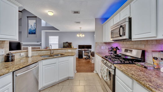Humble 2-story, 3-bed 7435 Cheeca Lodge Lane-idx