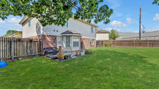 Humble 2-story, 3-bed 7435 Cheeca Lodge Lane-idx