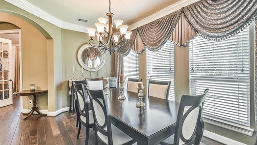 Humble 2-story, 5-bed 17703 Carr Creek Lane-idx