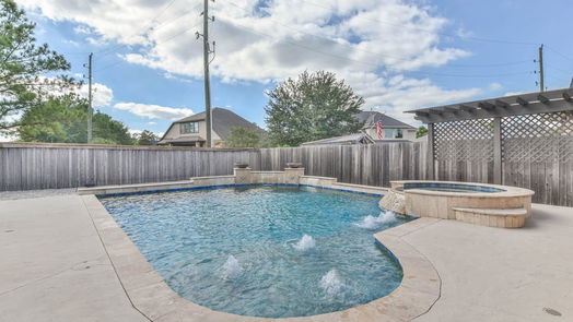 Humble 2-story, 5-bed 17703 Carr Creek Lane-idx