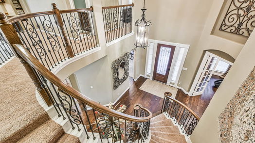 Humble 2-story, 5-bed 17703 Carr Creek Lane-idx