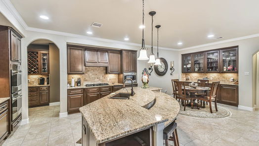 Humble 2-story, 5-bed 17703 Carr Creek Lane-idx