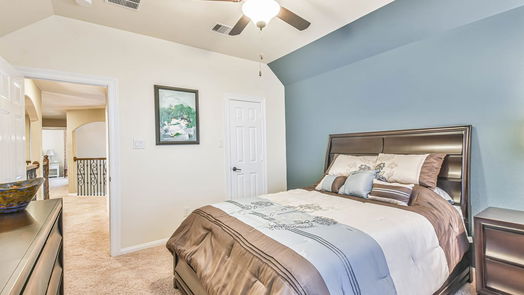 Humble 2-story, 5-bed 17703 Carr Creek Lane-idx