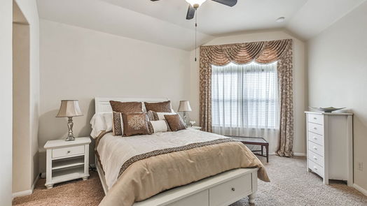 Humble 2-story, 5-bed 17703 Carr Creek Lane-idx