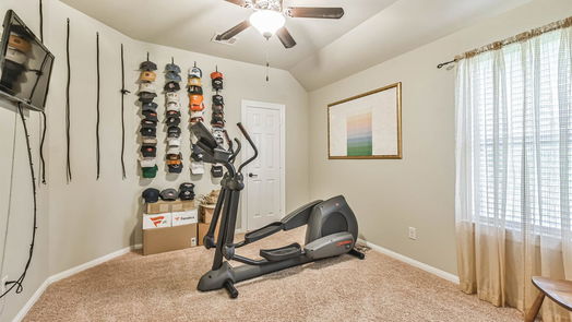 Humble 2-story, 5-bed 17703 Carr Creek Lane-idx