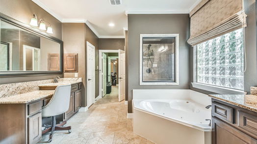 Humble 2-story, 5-bed 17703 Carr Creek Lane-idx