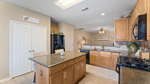 Humble 2-story, 4-bed 6723 Atasca South Court-idx