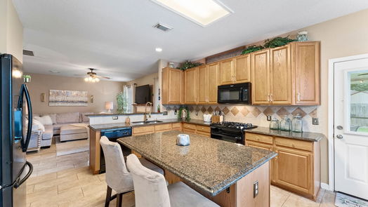 Humble 2-story, 4-bed 6723 Atasca South Court-idx
