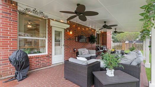 Humble 2-story, 4-bed 6723 Atasca South Court-idx
