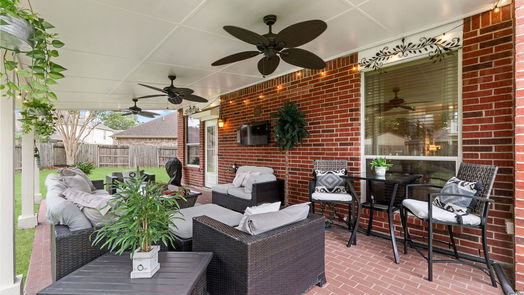 Humble 2-story, 4-bed 6723 Atasca South Court-idx