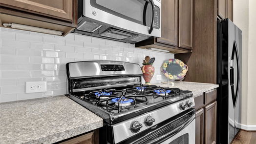 Humble 1-story, 3-bed 8615 Crescent Valley Lane-idx