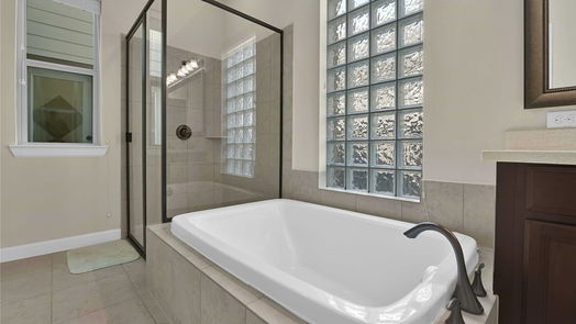 Humble 1-story, 3-bed 8615 Crescent Valley Lane-idx
