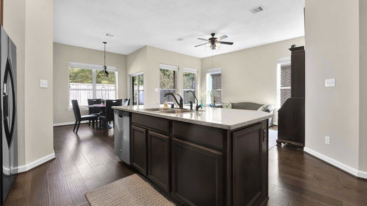 Humble 1-story, 3-bed 8615 Crescent Valley Lane-idx