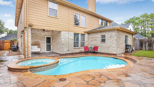 Humble 2-story, 4-bed 18514 Falcon Crest Drive-idx