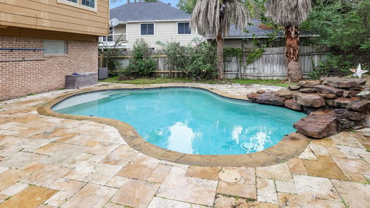 Humble 2-story, 4-bed 6014 Gnarled Oaks Court-idx