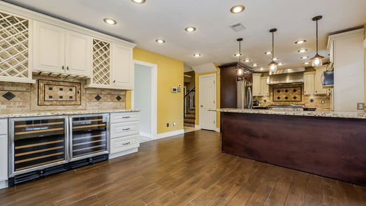 Humble 2-story, 4-bed 6014 Gnarled Oaks Court-idx