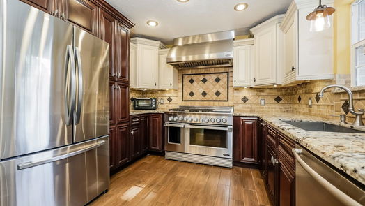 Humble 2-story, 4-bed 6014 Gnarled Oaks Court-idx