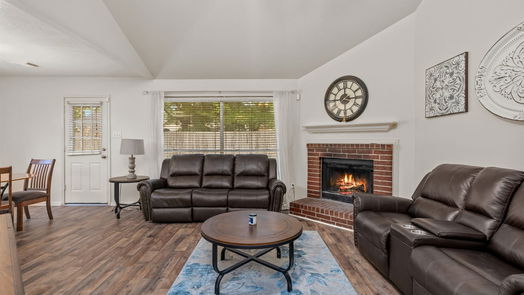 Humble 1-story, 4-bed 4027 Mossy Grove Court-idx
