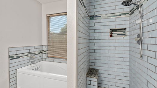 Humble 1-story, 4-bed 4027 Mossy Grove Court-idx
