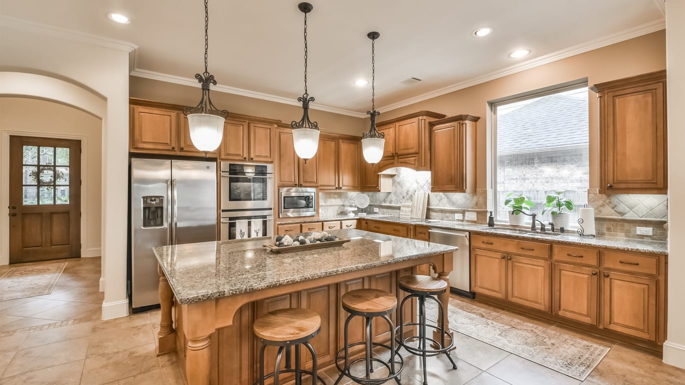 Humble 1-story, 4-bed 17623 Bear River Lane-idx